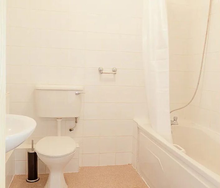  Standard Single Room  -  Buckley Hall  - Gallery -  4