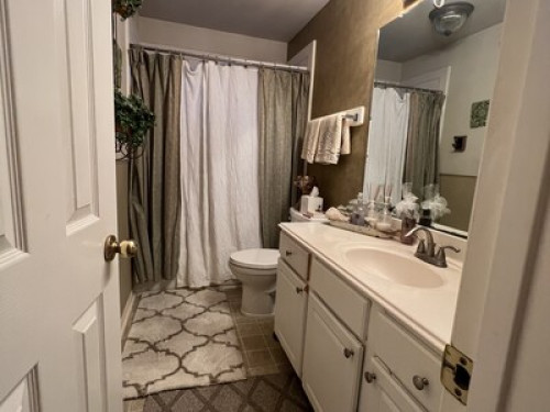 Comfy private bedroom and bathroom  - Gallery -  5