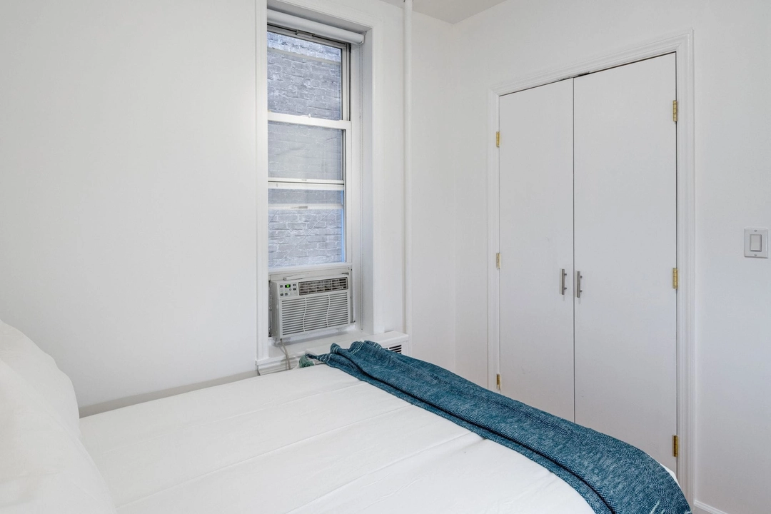 E 59th St #490 - Sutton Place - E 59th St #490 - Gallery - 1