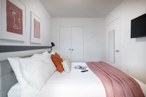 East Village - E 7th St #498