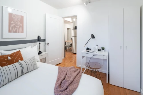 East Village - E 7th St #498