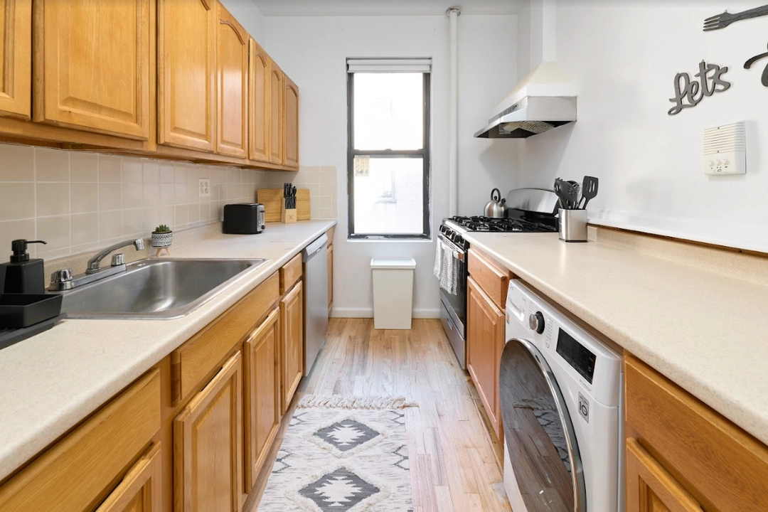 W 139th St #670 - 2
