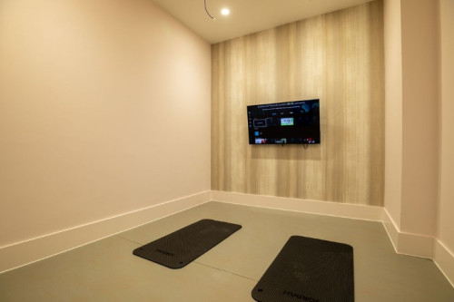 Crown Place - Gallery - 10