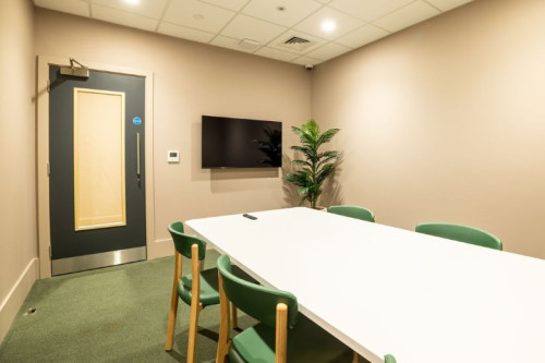 Crown Place - Gallery - 50