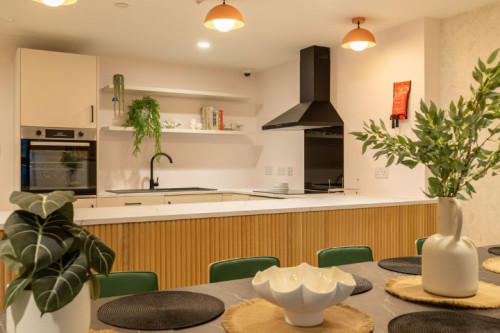 Crown Place - Gallery - 33