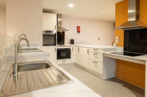 Crown Place - Gallery - 28