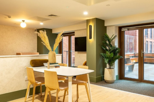 Crown Place - Gallery - 37