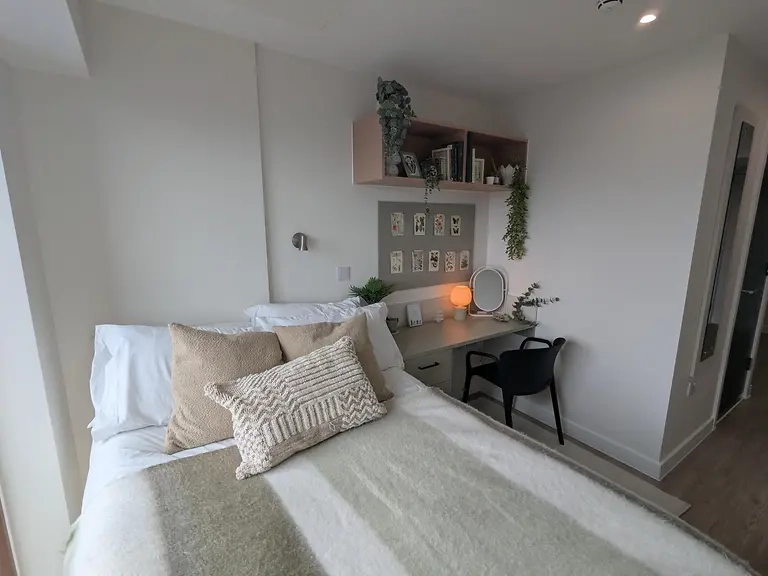 Classic Ensuite - 3
