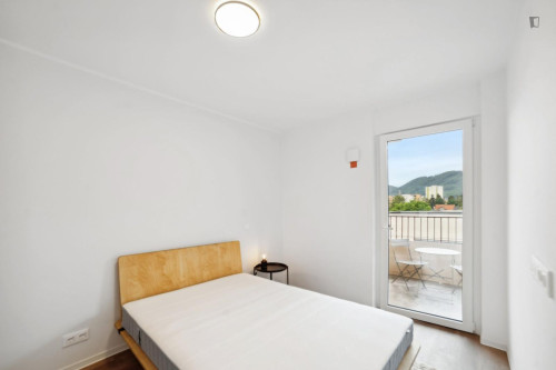 Bright and comfy 1-bedroom apartment in Lend