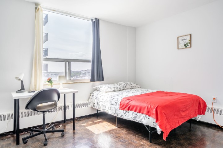  Premium Plus  -  Toronto Mid Town  - Gallery -  1