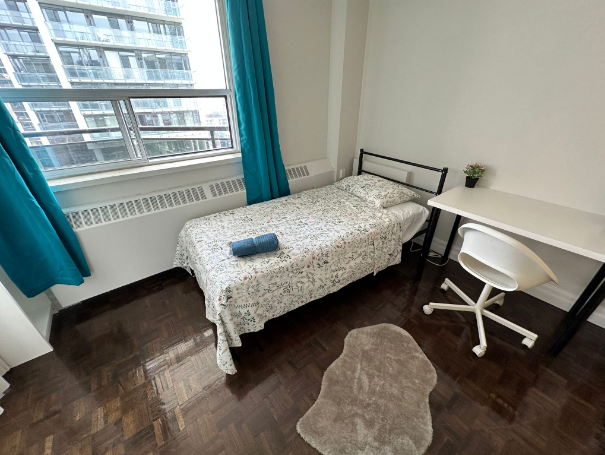  Single Room  -  80 Wellsley St. E  - Gallery -  3