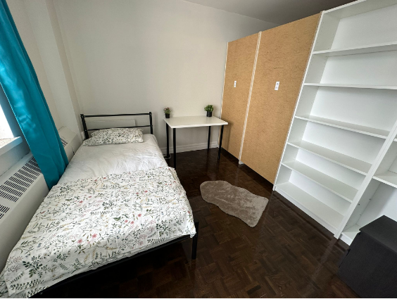  Single Room  -  80 Wellsley St. E  - Gallery -  1