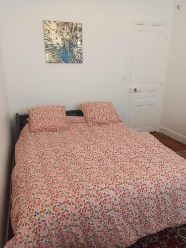 Cozy 1 Bedroom Apartment close to Pont de Neuilly Metro