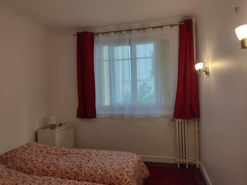 Cozy 1 Bedroom Apartment close to Pont de Neuilly Metro  - Gallery -  5