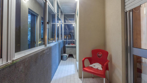 Comfy twin bedroom in 3-room apartment near ISMAI