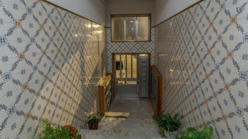 Comfy twin bedroom in 3-room apartment near ISMAI