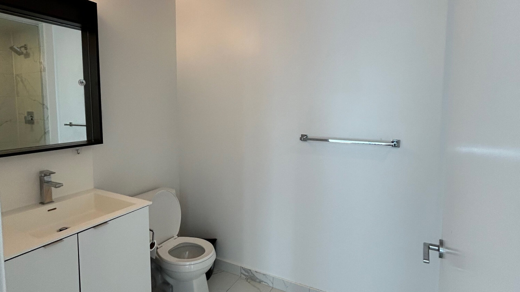  Private Master Bedroom  -  Luxury Newly Apt. w/ Terrace + Gym close to Square One Mall  - Gallery -  14