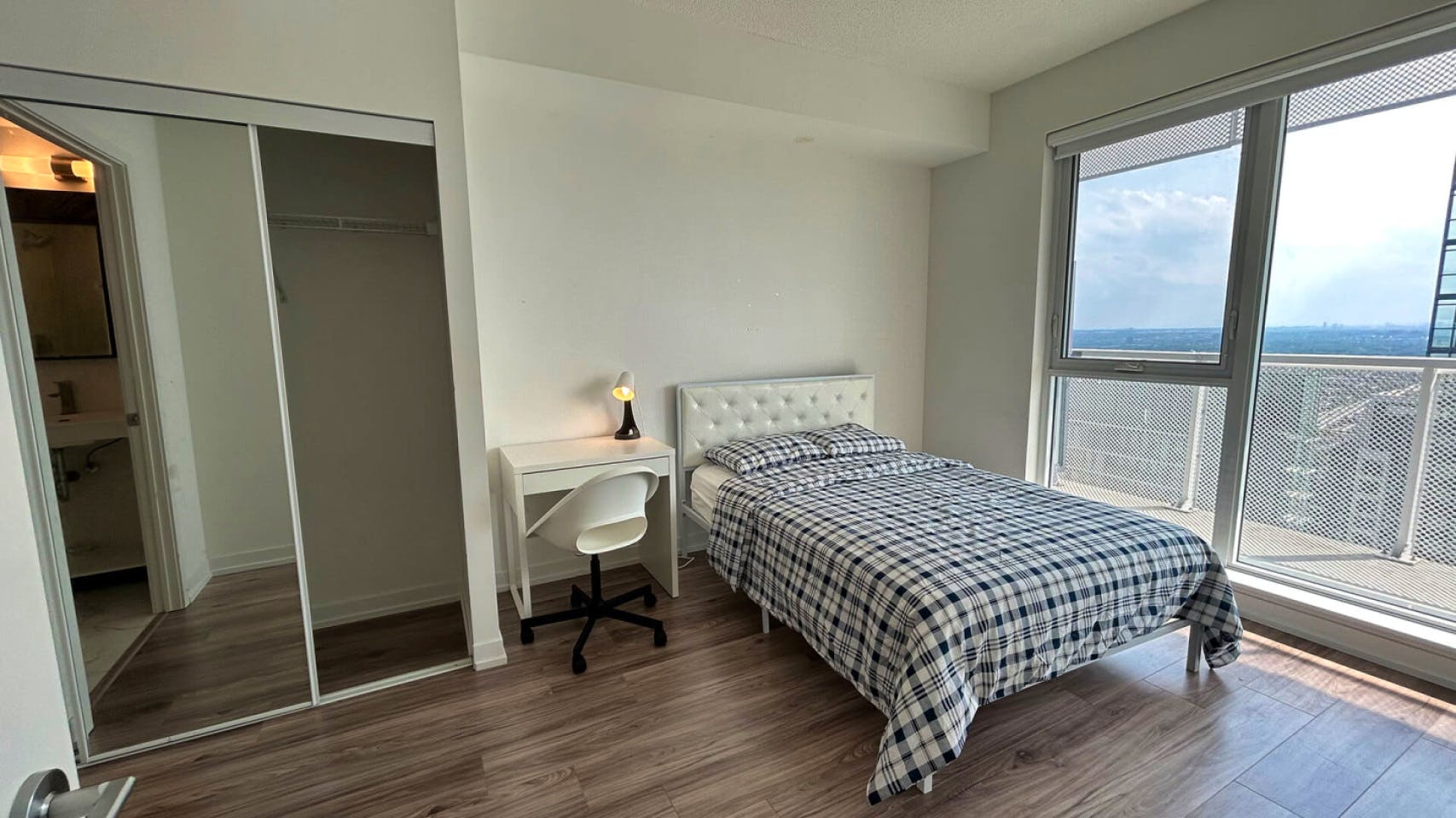  Private Master Bedroom  -  Luxury Newly Apt. w/ Terrace + Gym close to Square One Mall  - Gallery -  18