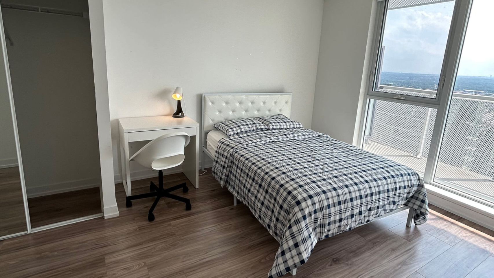  Private Master Bedroom  -  Luxury Newly Apt. w/ Terrace + Gym close to Square One Mall  - Gallery -  16