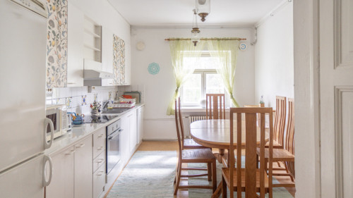 Enchanting Forest Coliving: Thrive, Connect & Unwind in Style