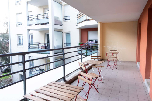 Large bright room 18m²