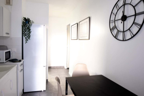Large bright room - 18m² - LY011 - Gallery - 12