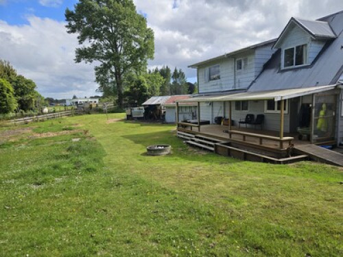 Peaceful Rural Living – Large Room 