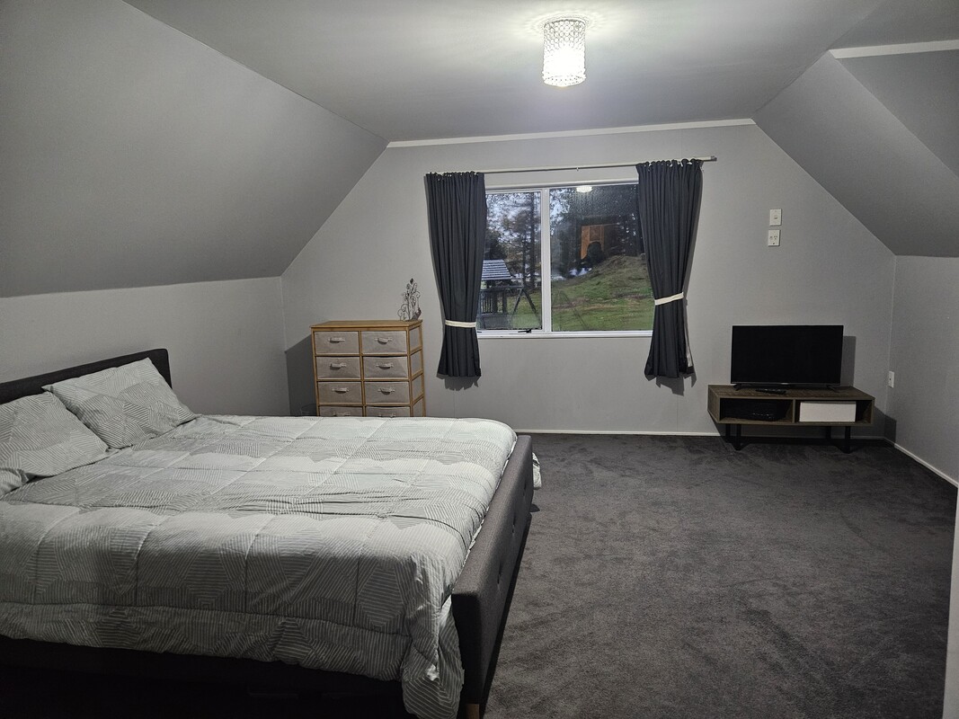 Loft Room (Full Room) - 1
