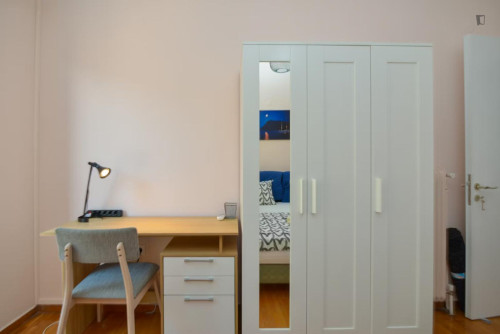 Double bedroom close to the A.E.U.B University of Athens
