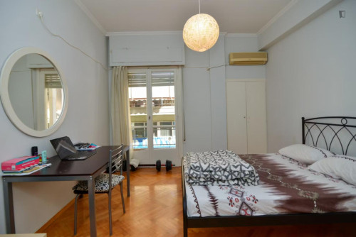 Double bedroom near the Athens University of Economics and Business