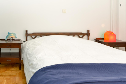 Double bedroom with a view to the Philopappos Hill