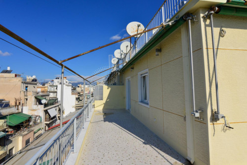 Bright 1 bedroom apartment near Aghios Nikolaos metro station