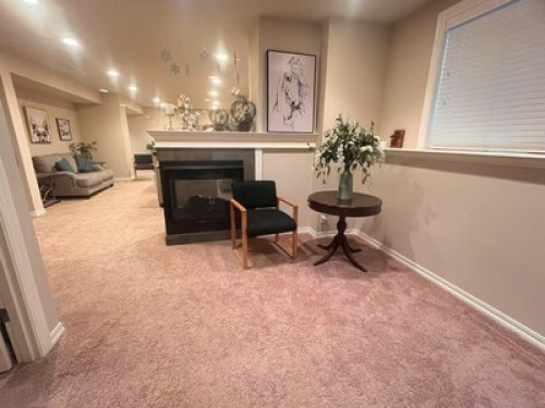 Grace's Corner *Females Only* - Gallery - 9