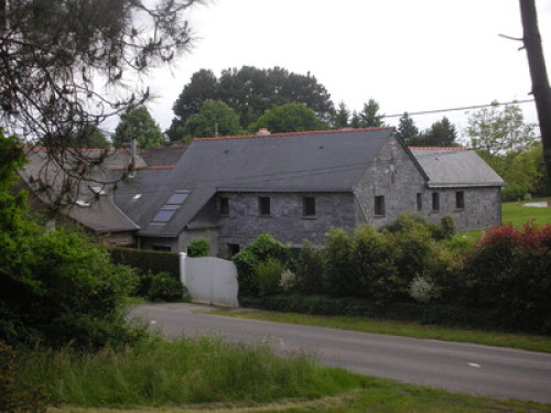 family living in southern Brittany
