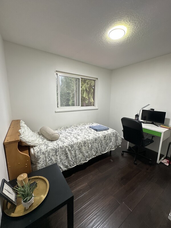  Bedroom 2 (Full Room)  -  Cozy and Clean Home   - Gallery -  1