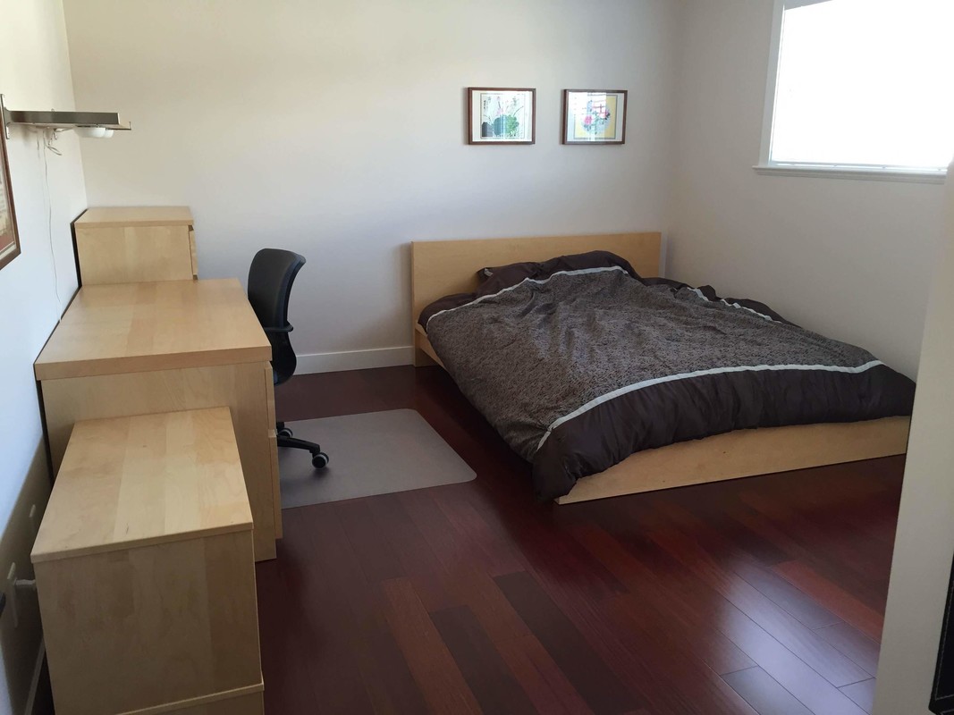  Bedroom 1(Full Room)  -  Golden Ears National Park Homestay  - Gallery -  1