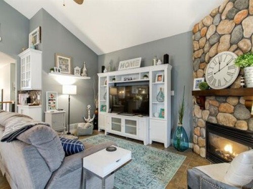 Gorgeous Bedroom for student