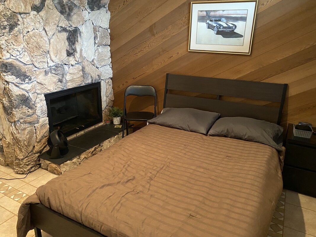  Bedroom 2(Full Room)  -  SFU / FIC students welcome  - Gallery -  1