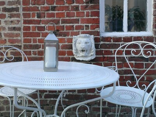warm welcome in the countryside!