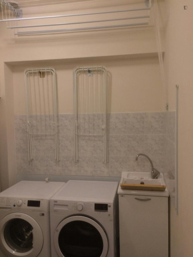 Cozy single bedroom in the city center, close to the Università di Bologna  - Gallery -  5