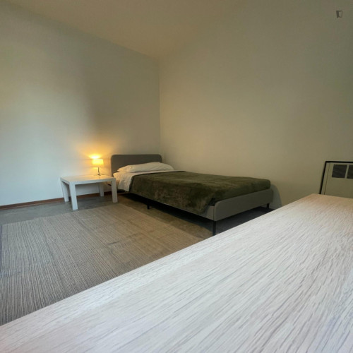Lovely single bedroom in University District 