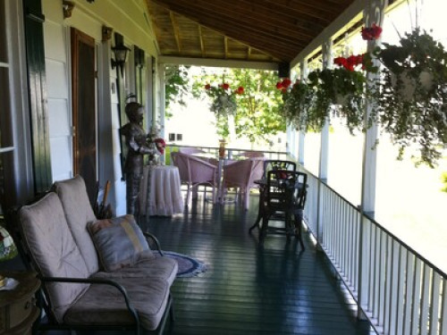 115 years old house in charlevoix q
