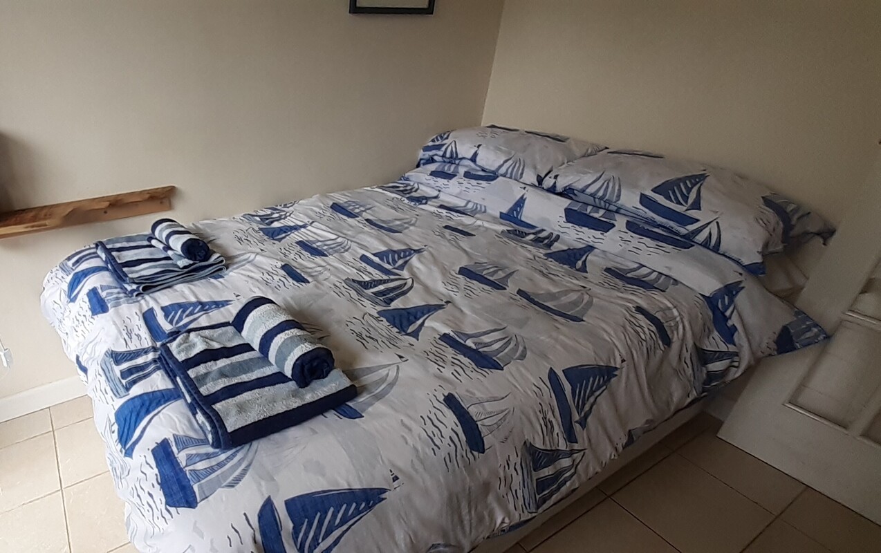 Stevel An Lowarth(Single Bed) - 1