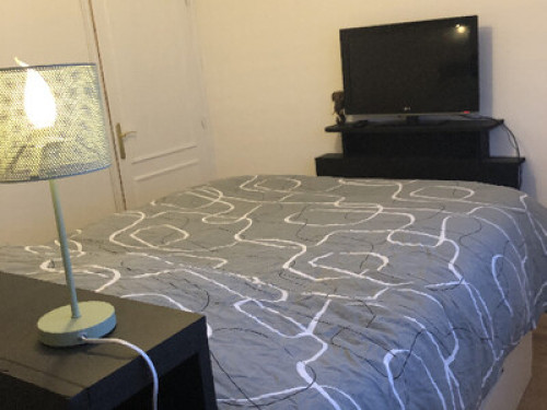 Pleasant room in house - Gallery - 7