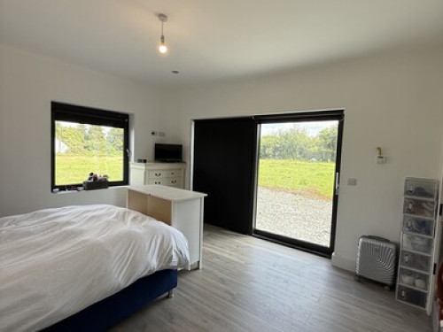 Ensuite Large Private Bedroom - Gallery - 28