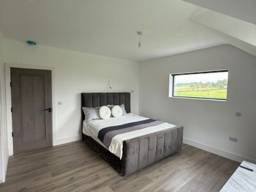 Ensuite Large Private Bedroom