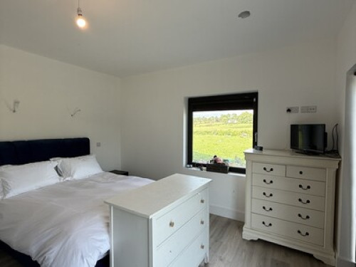 Ensuite Large Private Bedroom