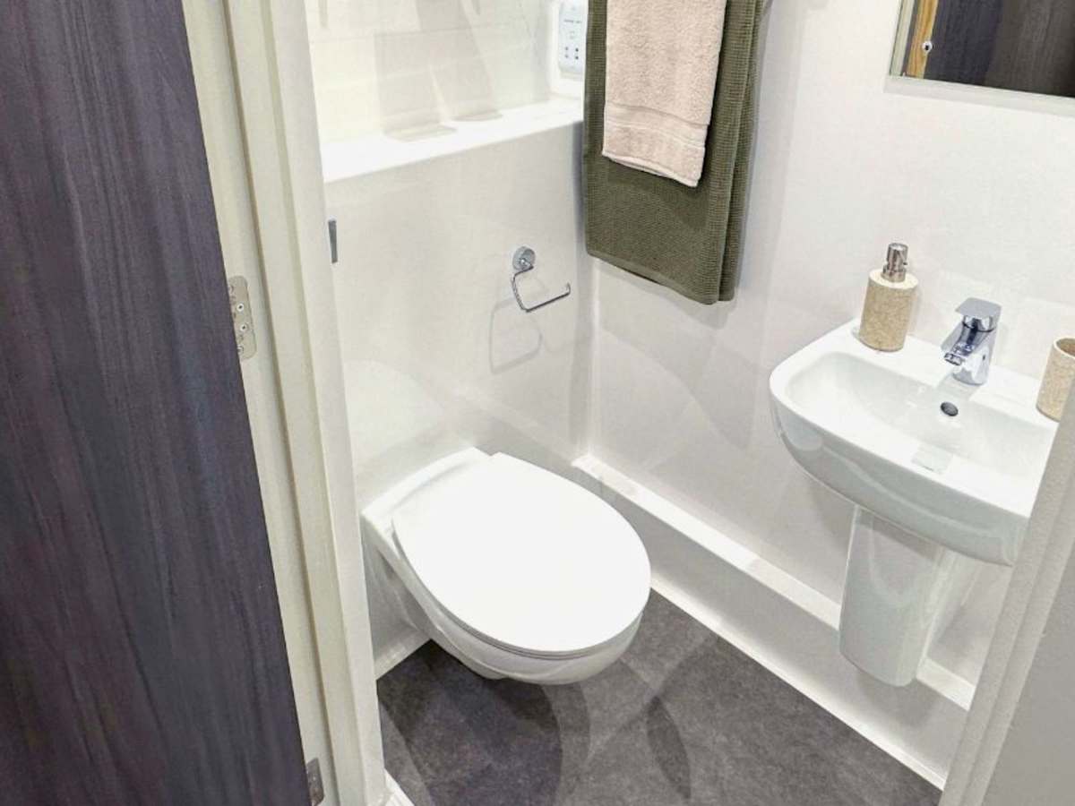  Deluxe Plus Studio  -  Stanley Studios  - Gallery -  2