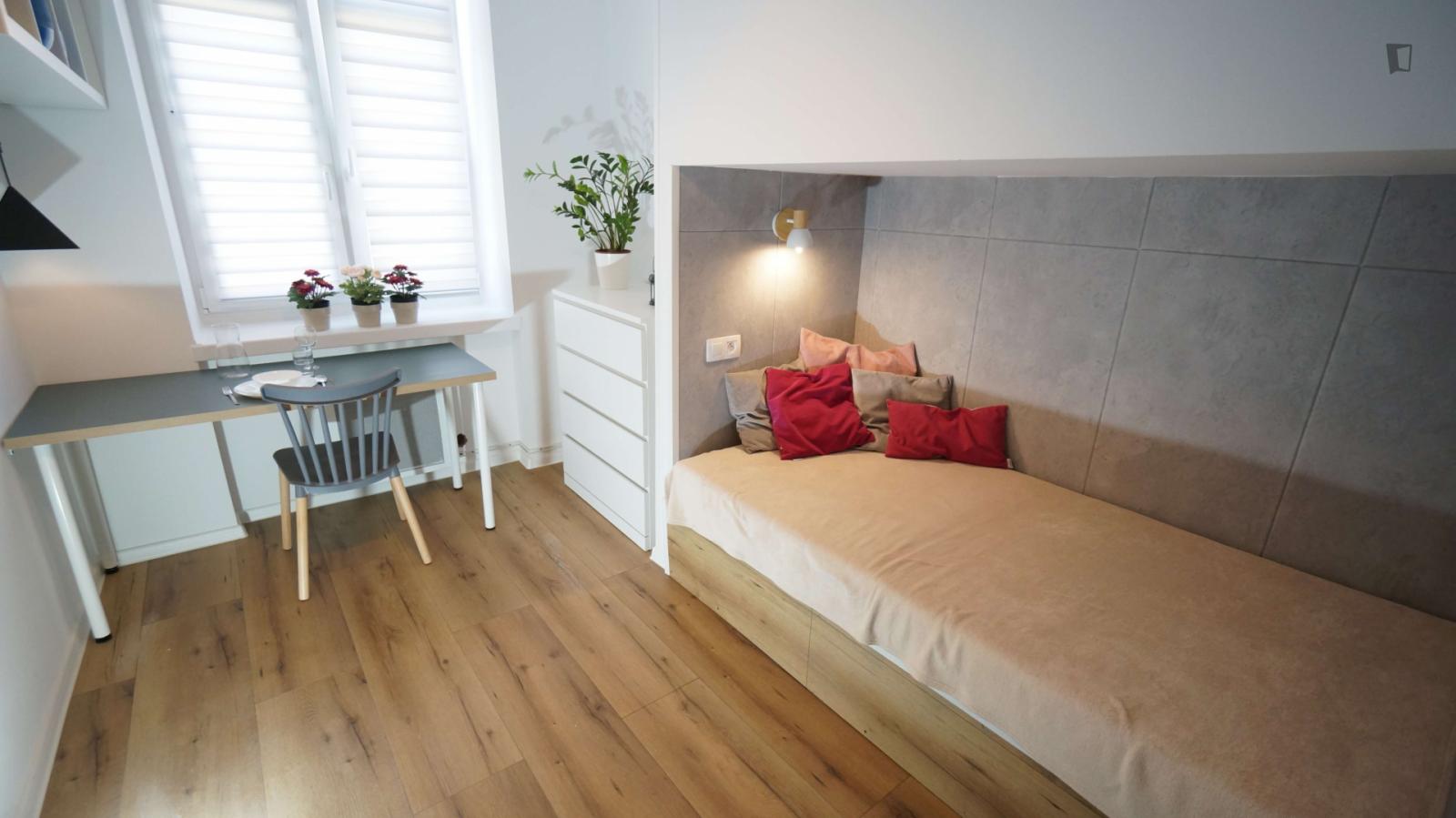  Comfortable Single Bedroom In Shared Flat Close To Politechnika Łódzka  -  Comfortable single bedroom in shared flat close to Politechnika Łódzka  - Gallery -  1