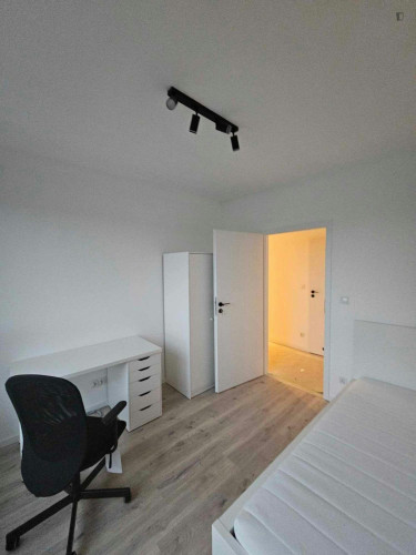 Pleasant single bedroom in Warszawskie